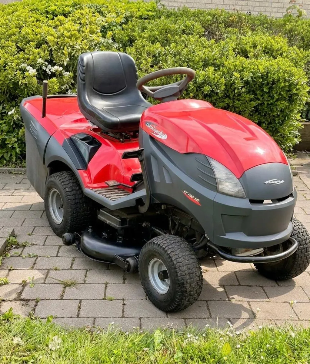Castlegarden ride on mower - Image 2