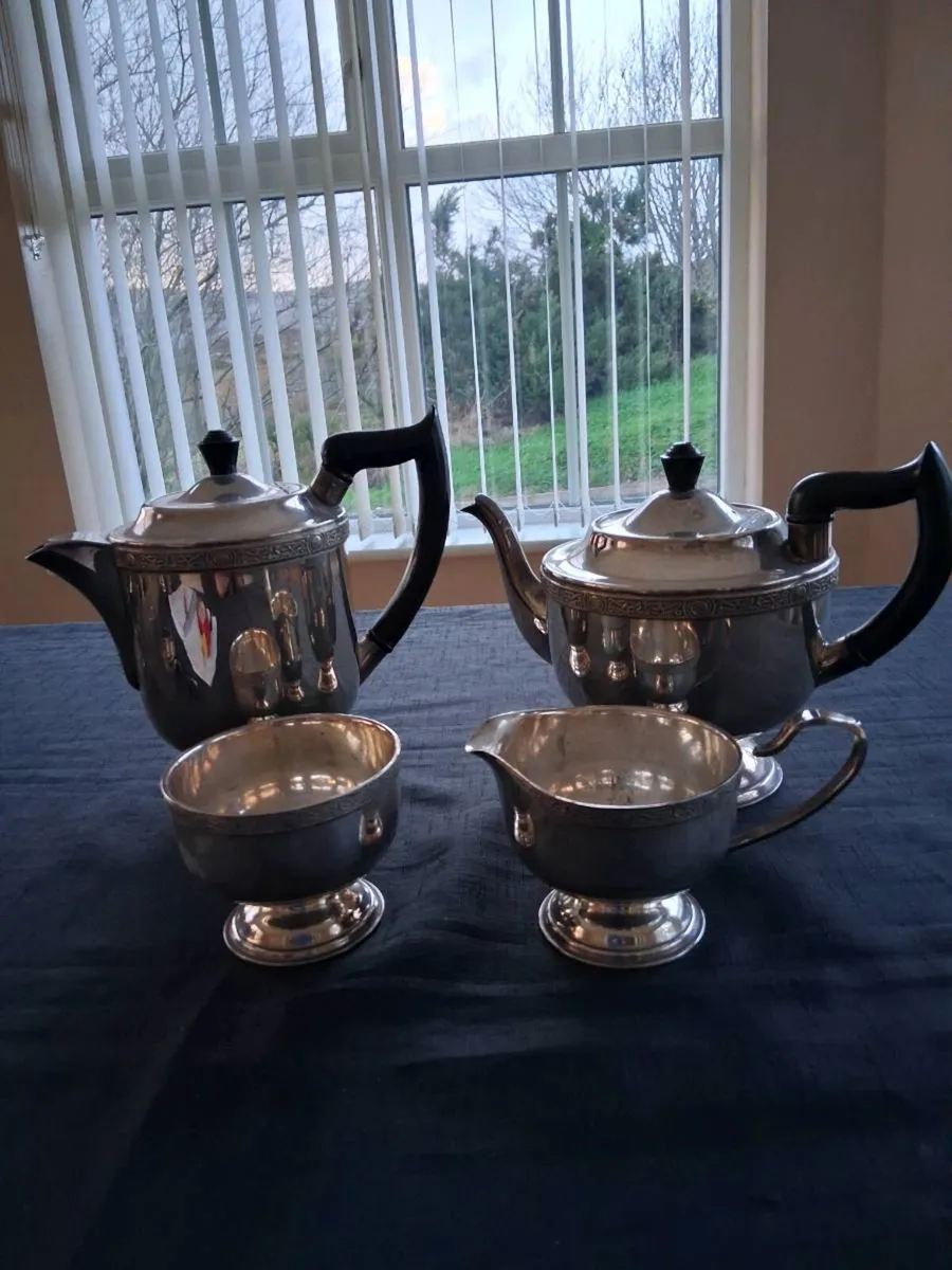 Viners Silver Plated Teapot/Coffee Set - Image 2