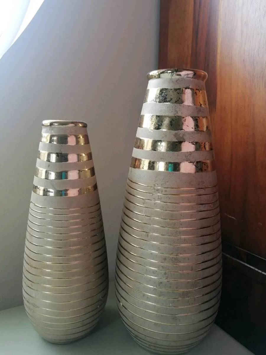 Set of Vases - Image 1