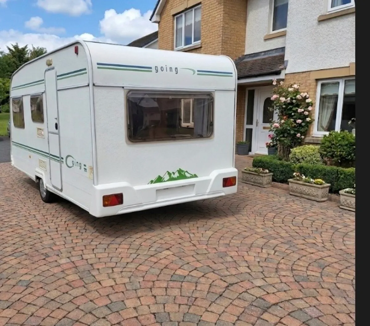 We are selling or going caravan lightweight - Image 2