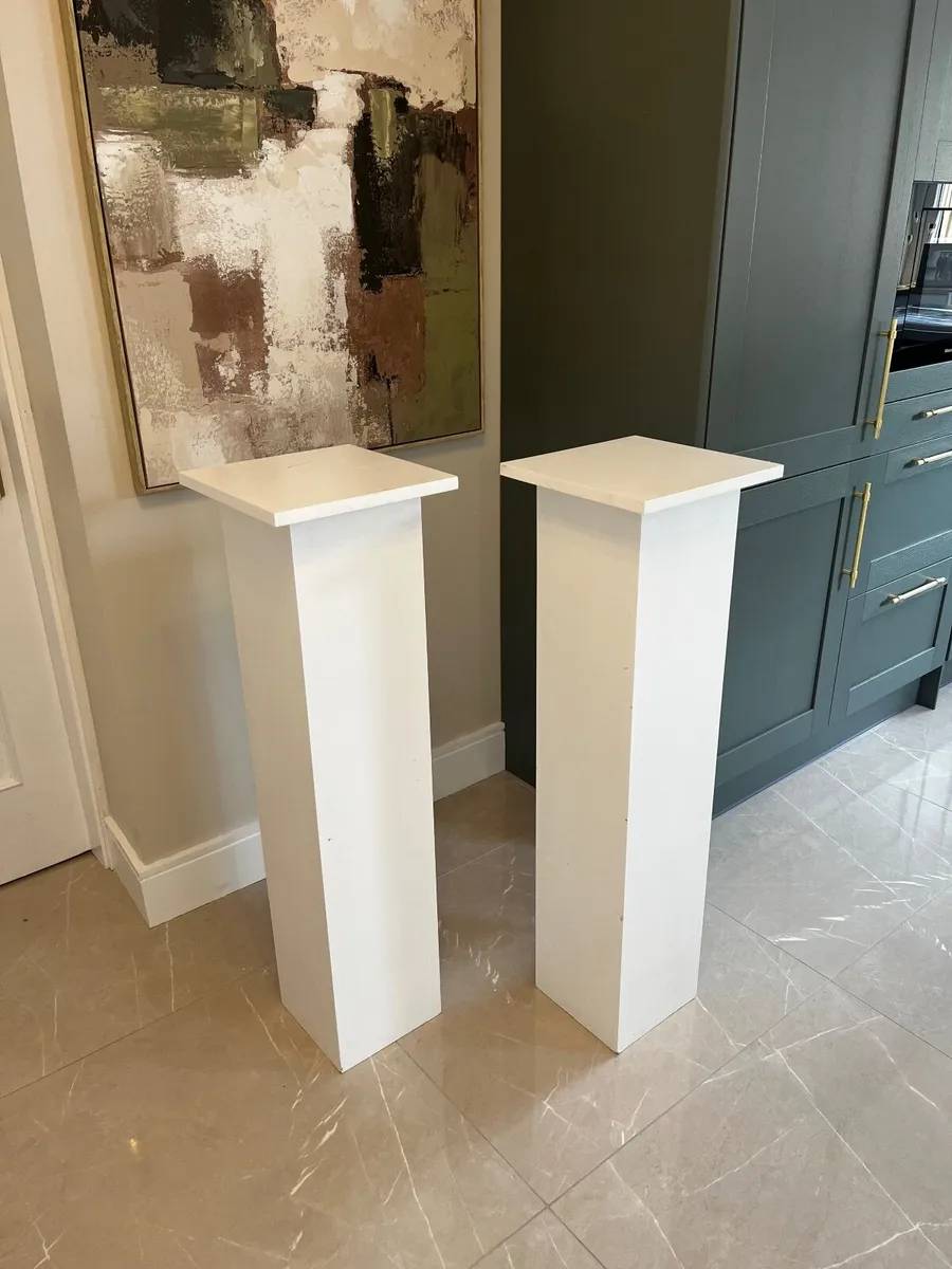 Flower pedestals - Image 1