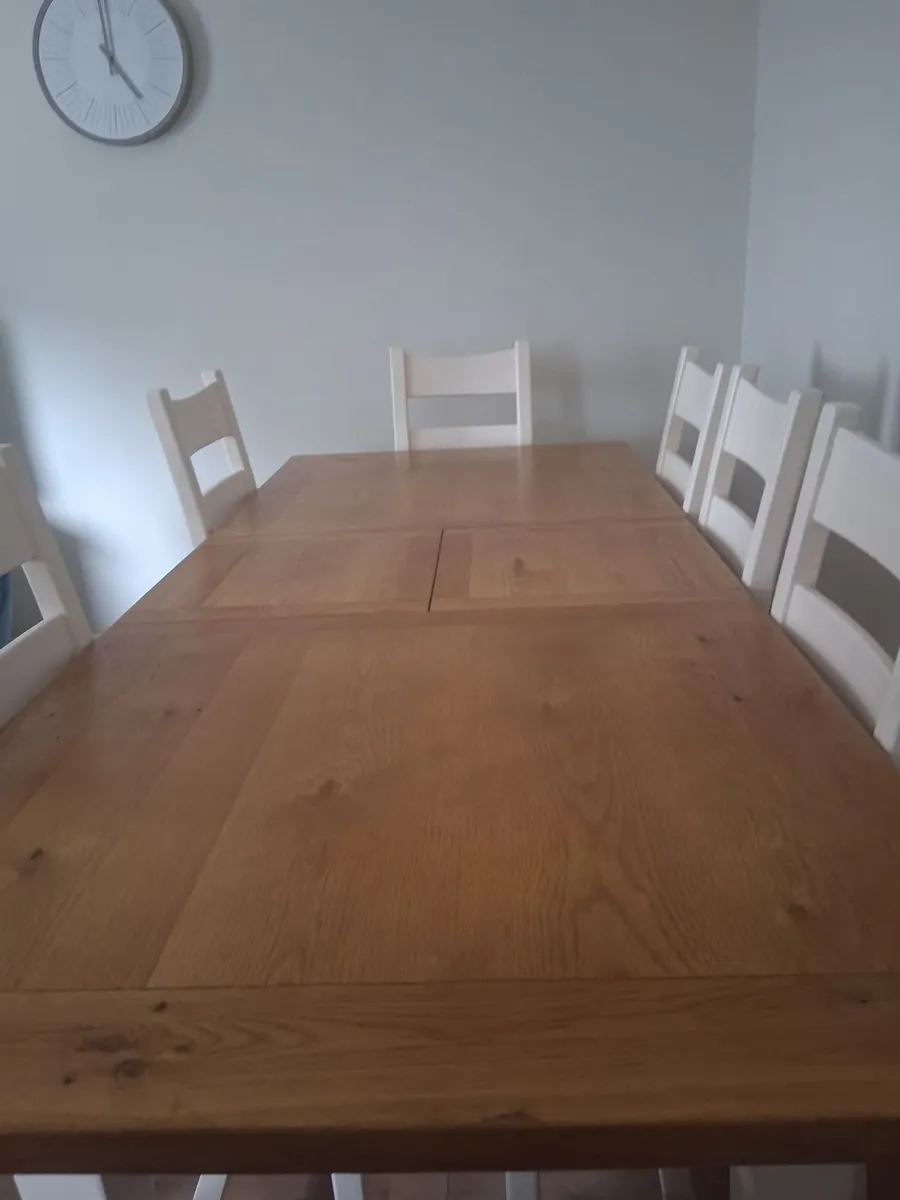 Table and  6 chairs - Image 2