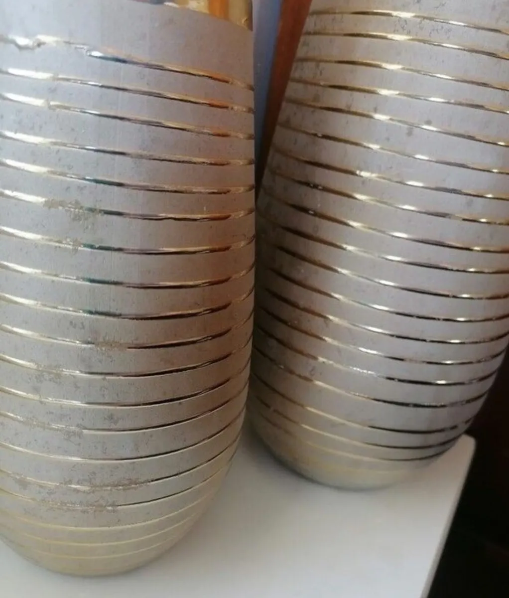 Set of Vases - Image 4