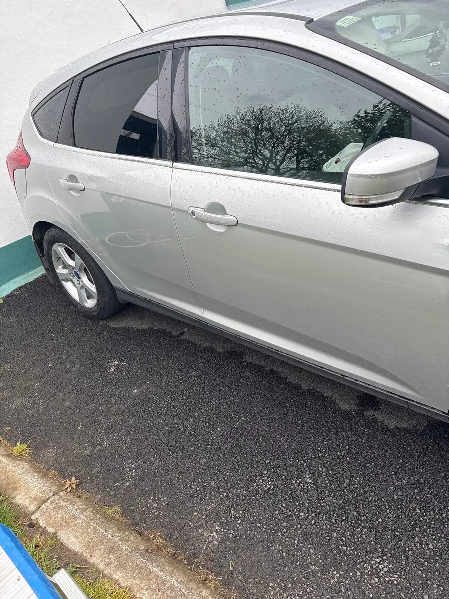 Ford Focus 2014 parts - Image 1