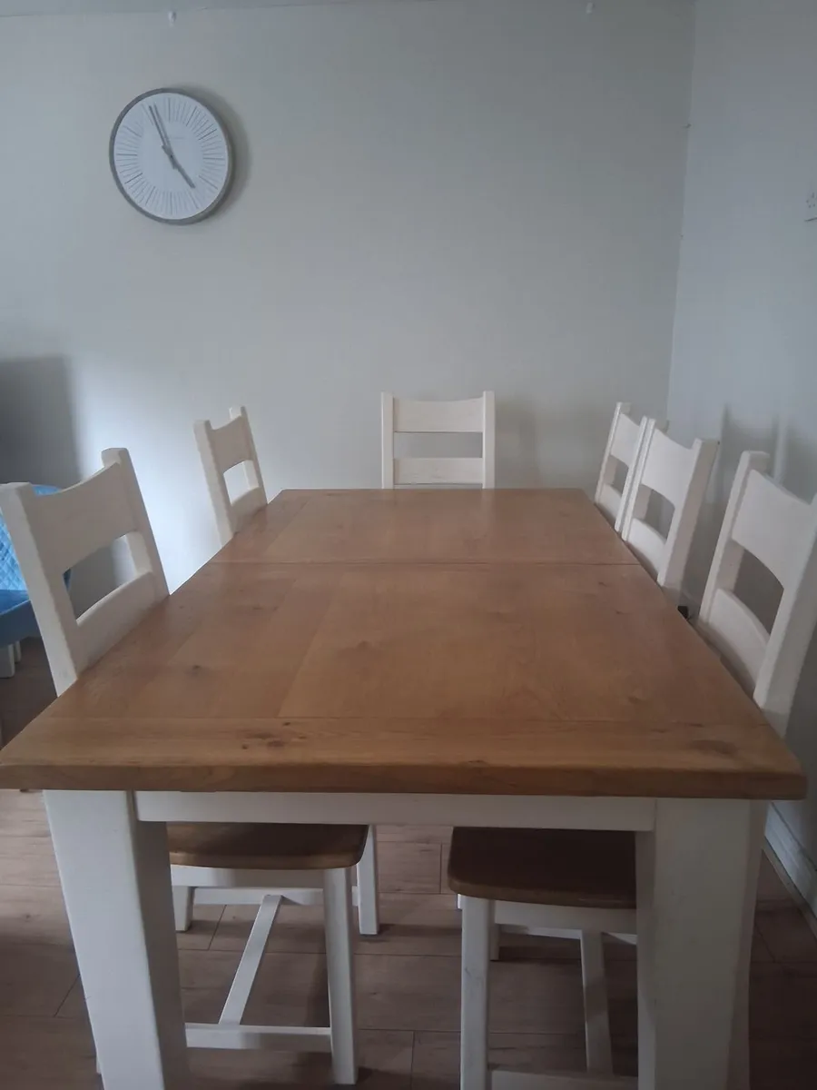 Table and  6 chairs - Image 4
