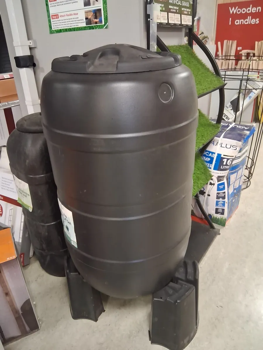210L Water Butt Set with tap - Image 2