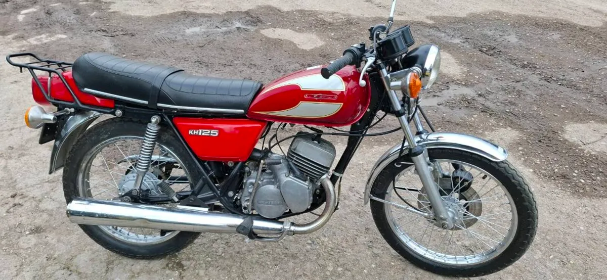 1978 kawasaki KH 125 2 stroke - Image 1