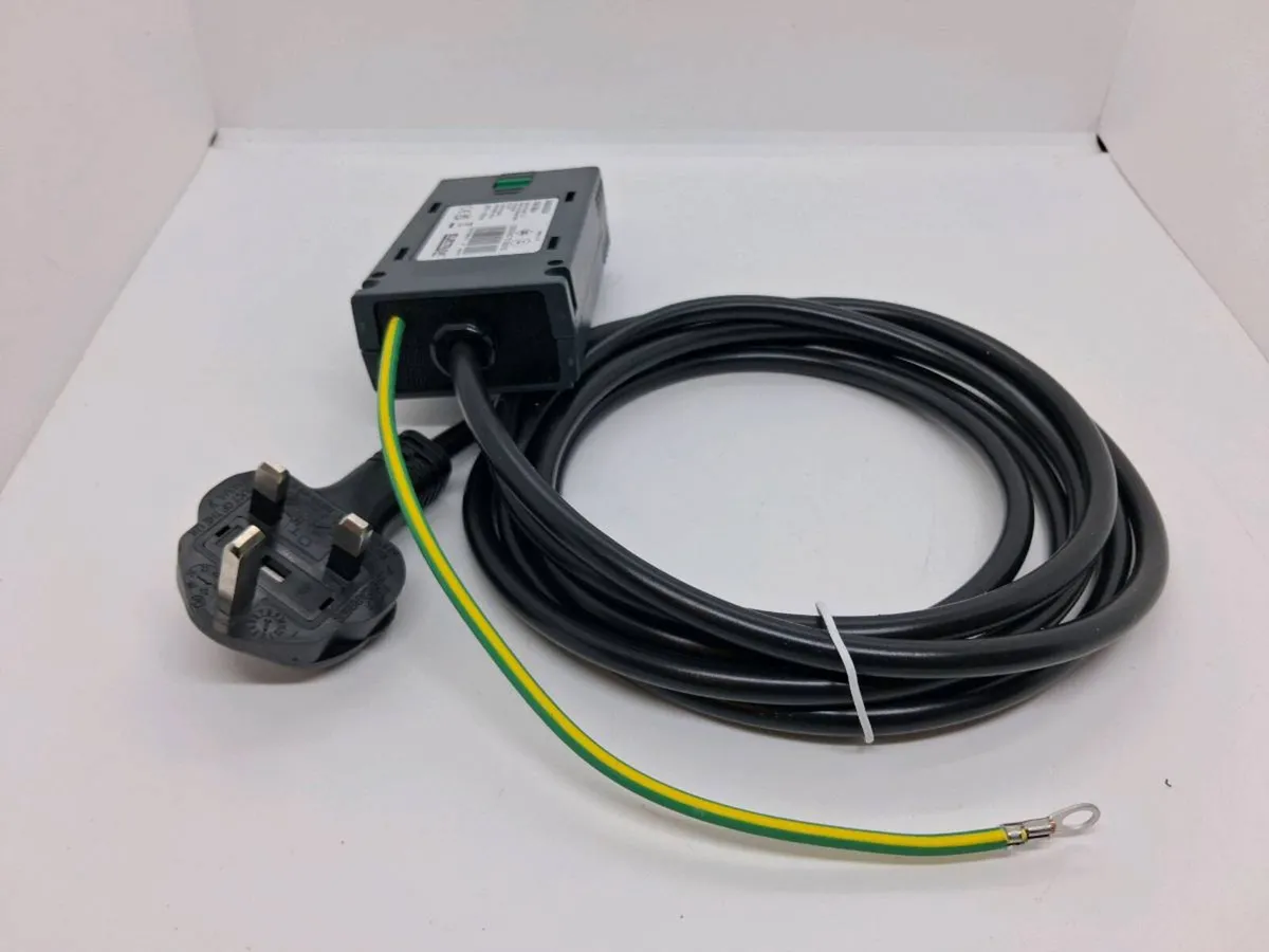 Postage - 2 x  Electrak IAB003A , 13A to 16A Feed - Image 4
