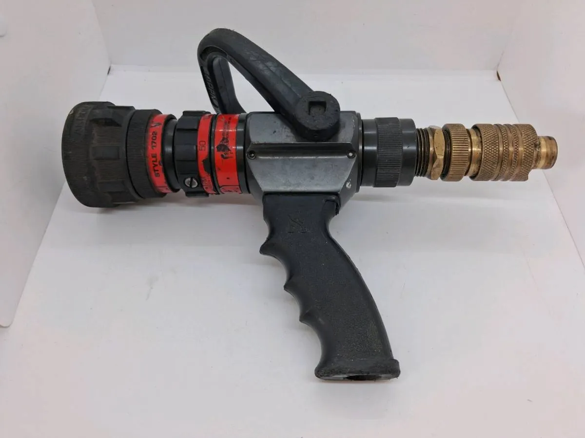 Postage - Nozzle 2 AKRON STYLE 1702 Turbojet- - Image 2