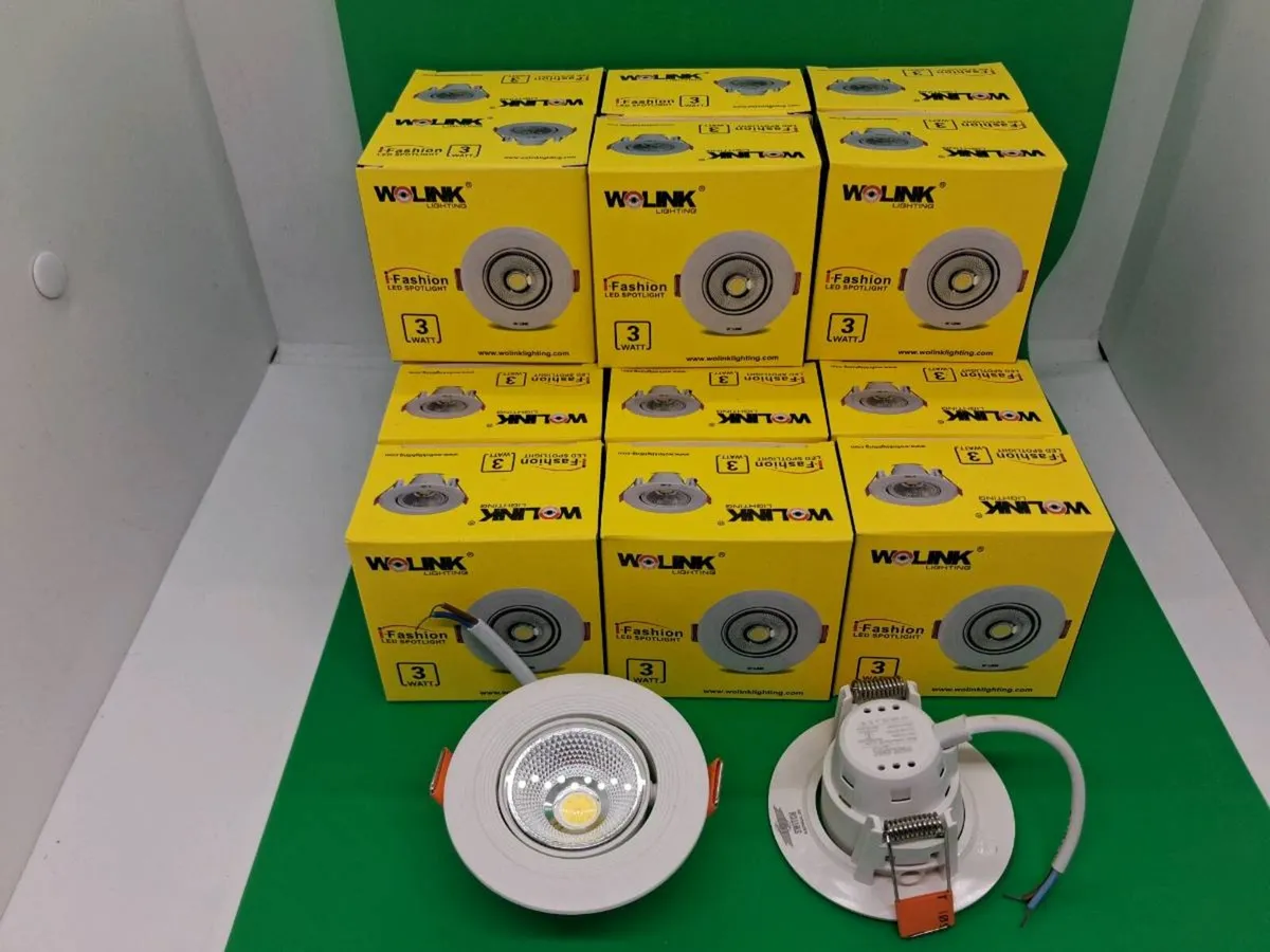 Postage - Pack of 18 x 3 Watt Recessed Led Downlig - Image 1