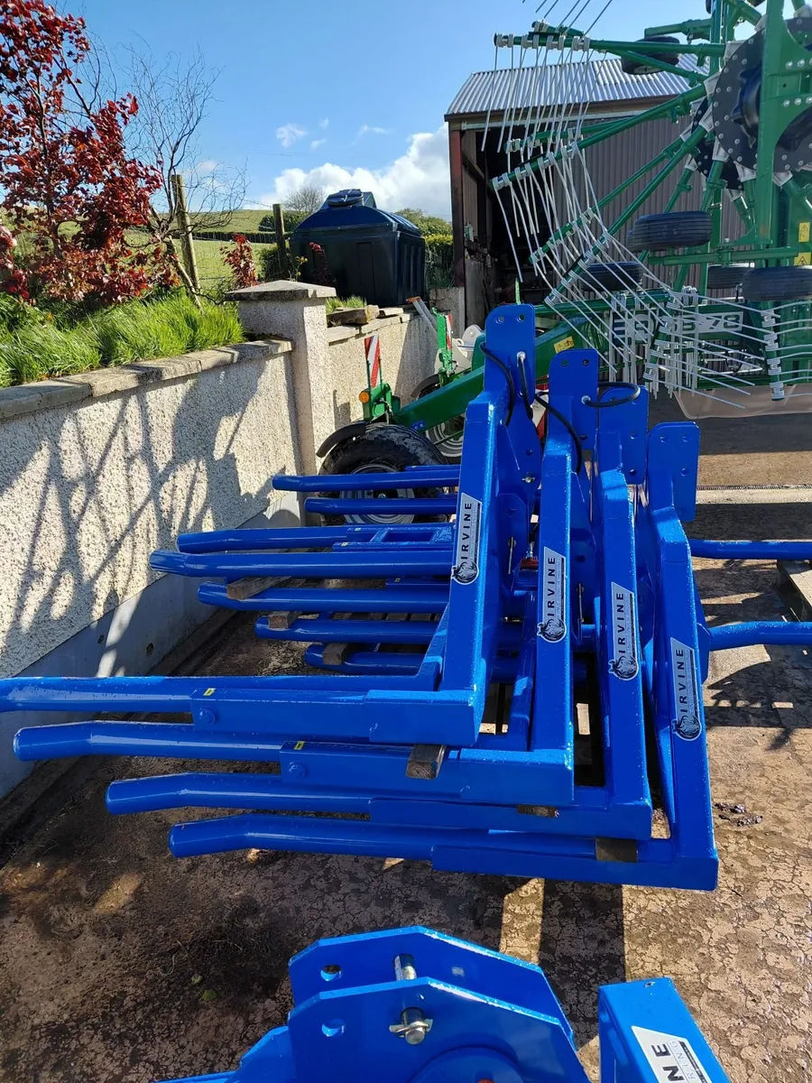 Bale lifter - Image 2