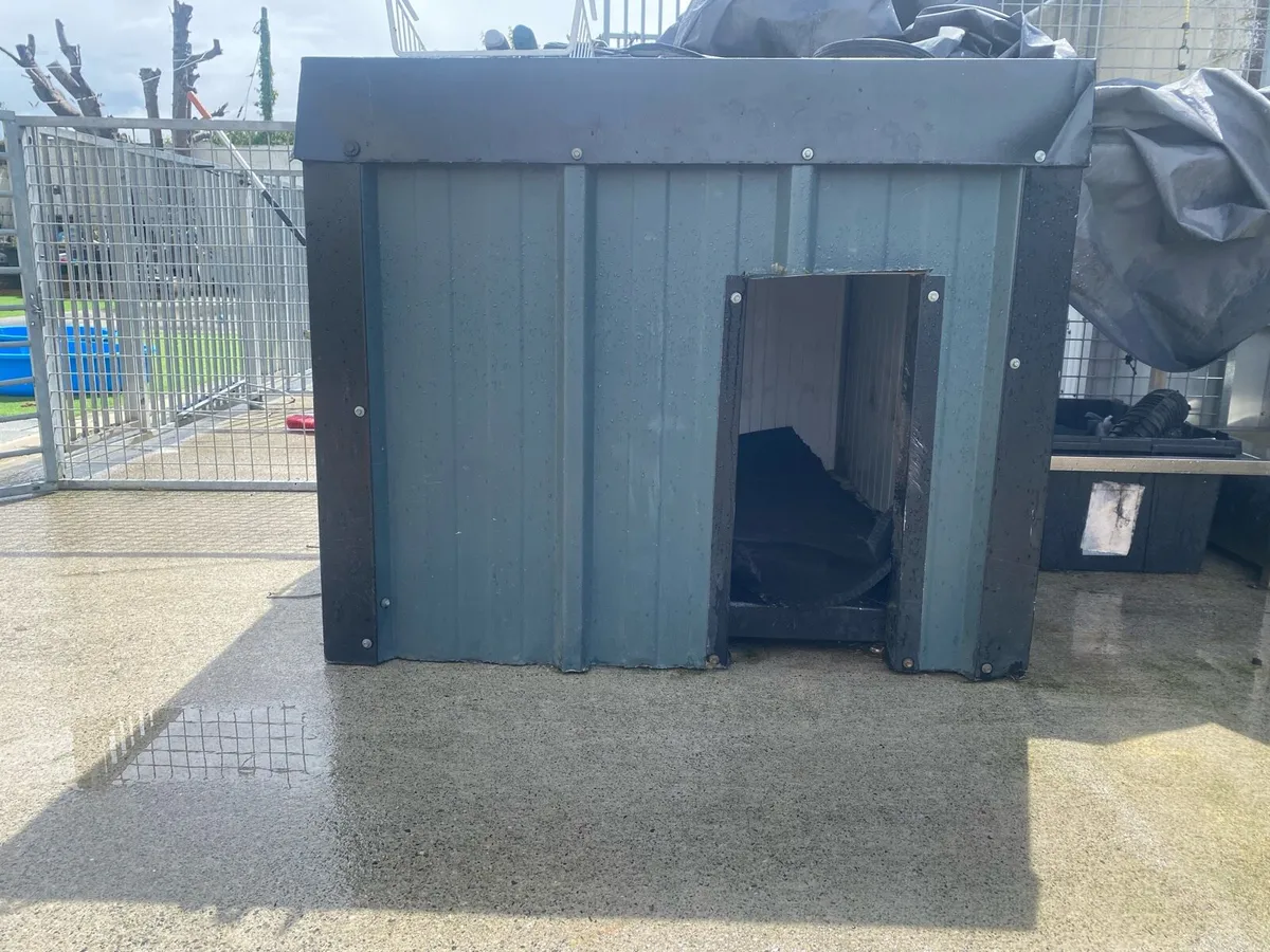 Runs Kennels and treadmill - Image 4