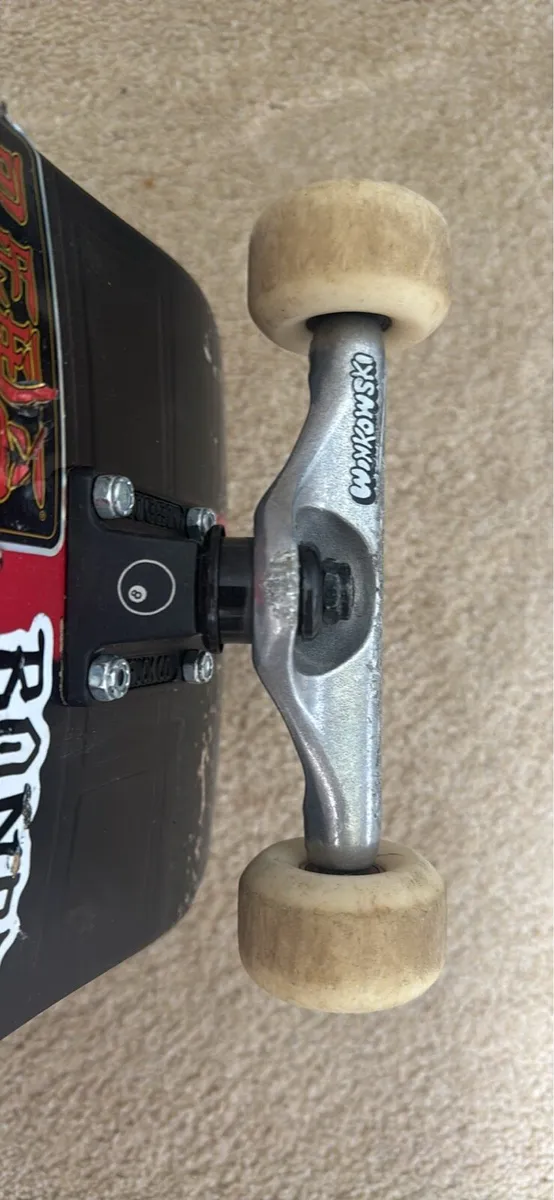 Premium skateboard - Image 2