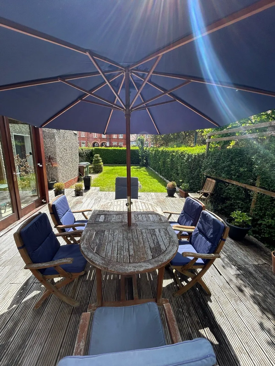 Garden furniture - Image 1