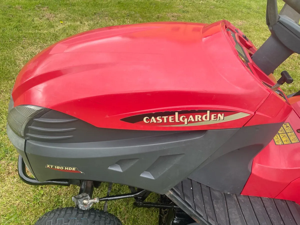 Castle garden ride on mower - Image 4