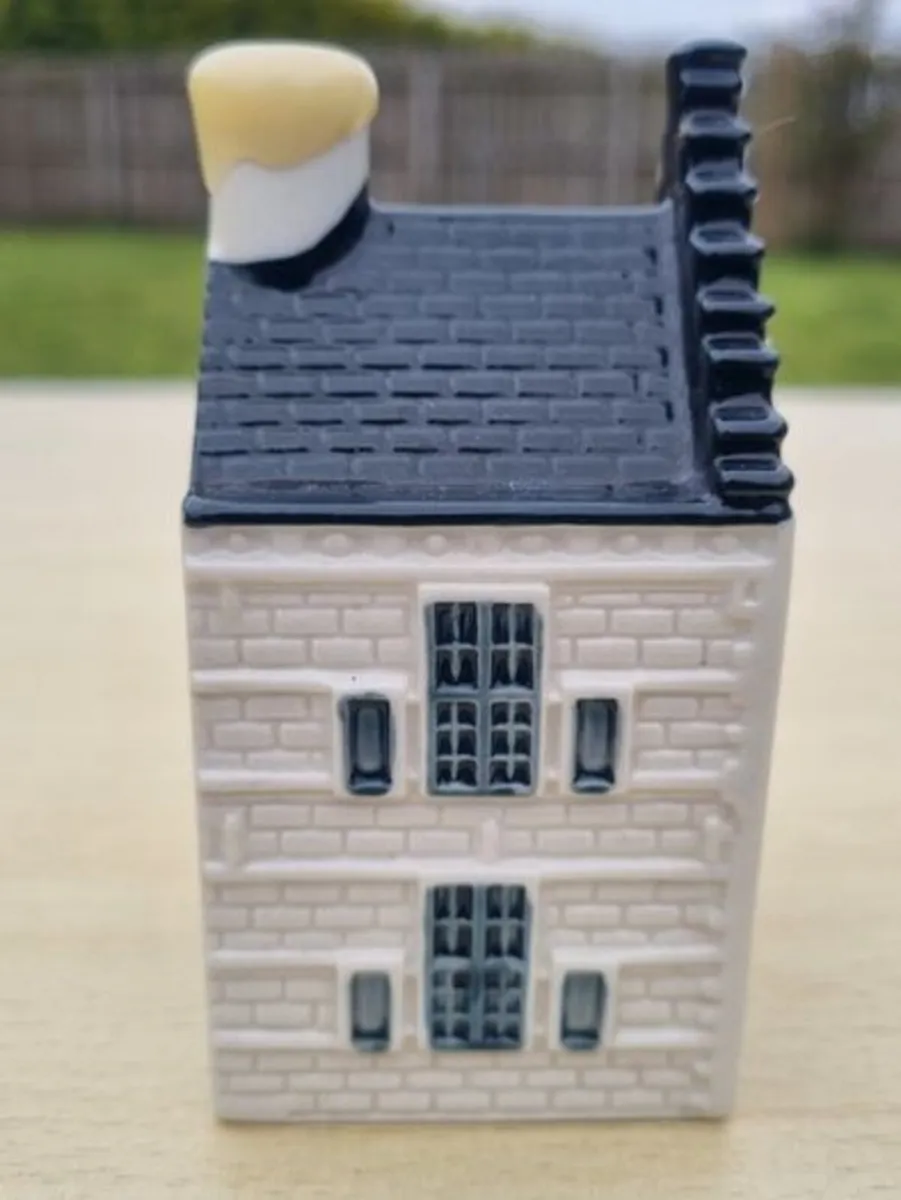 KLM ceramic collector's house no. 82 - Image 3