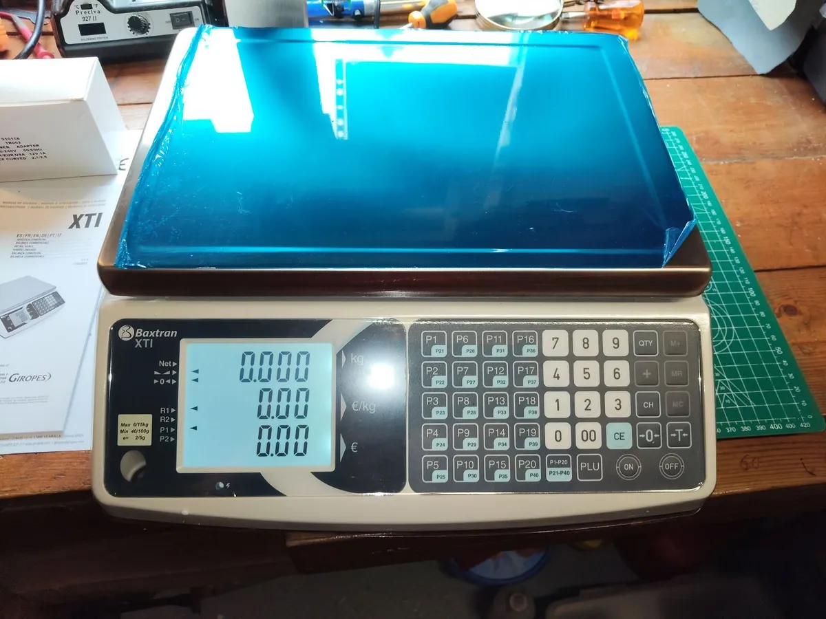 Retail weighing scales, 20 preset keys . - Image 2