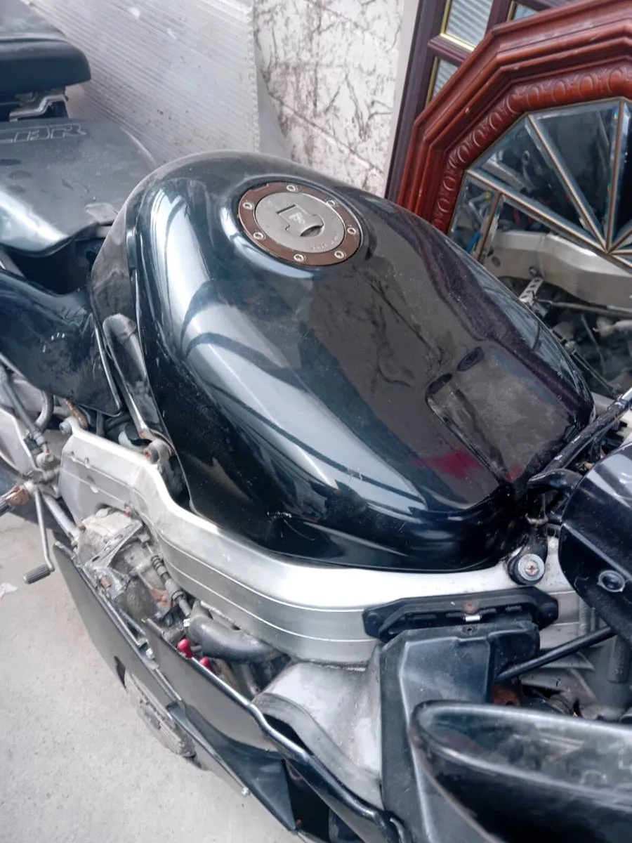 Cbr 400 1988 nc23 - Image 2