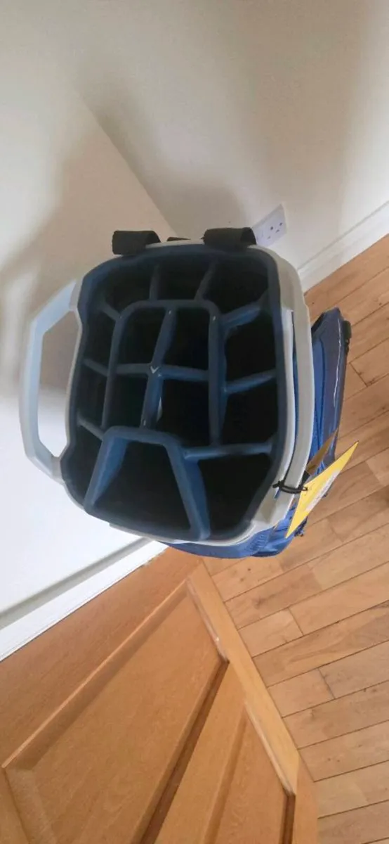 New callaway waterproof cart bag - Image 3