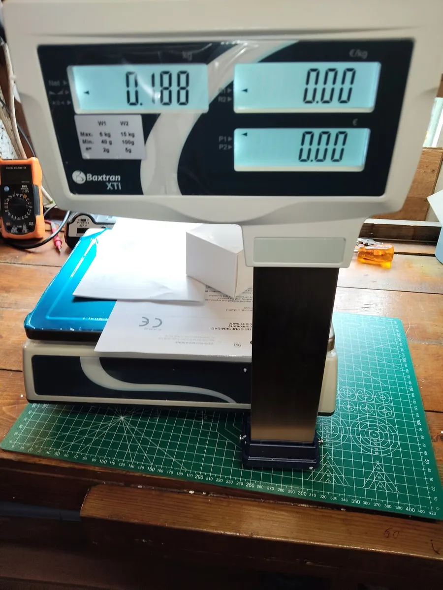 Retail weighing scales, 20 preset keys . - Image 4