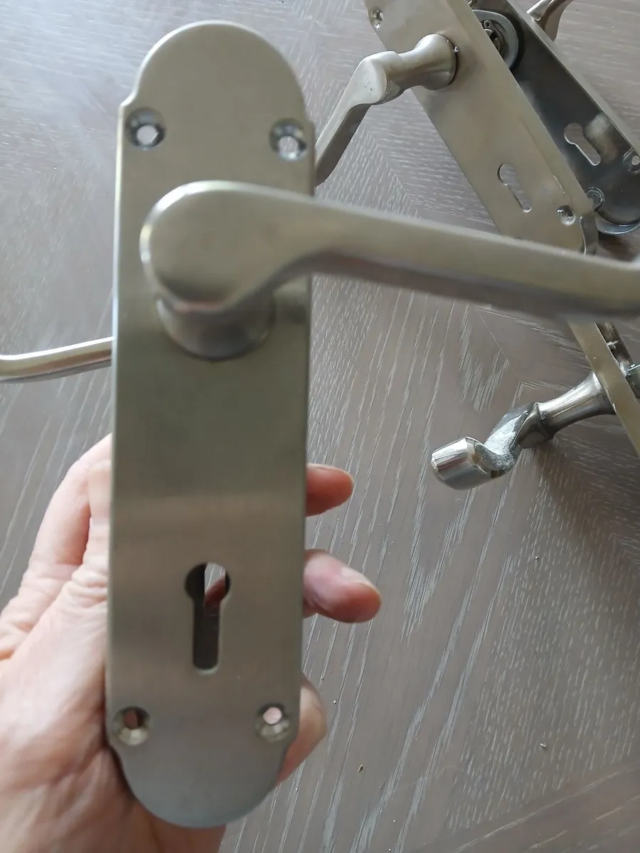 Door handles - Image 3