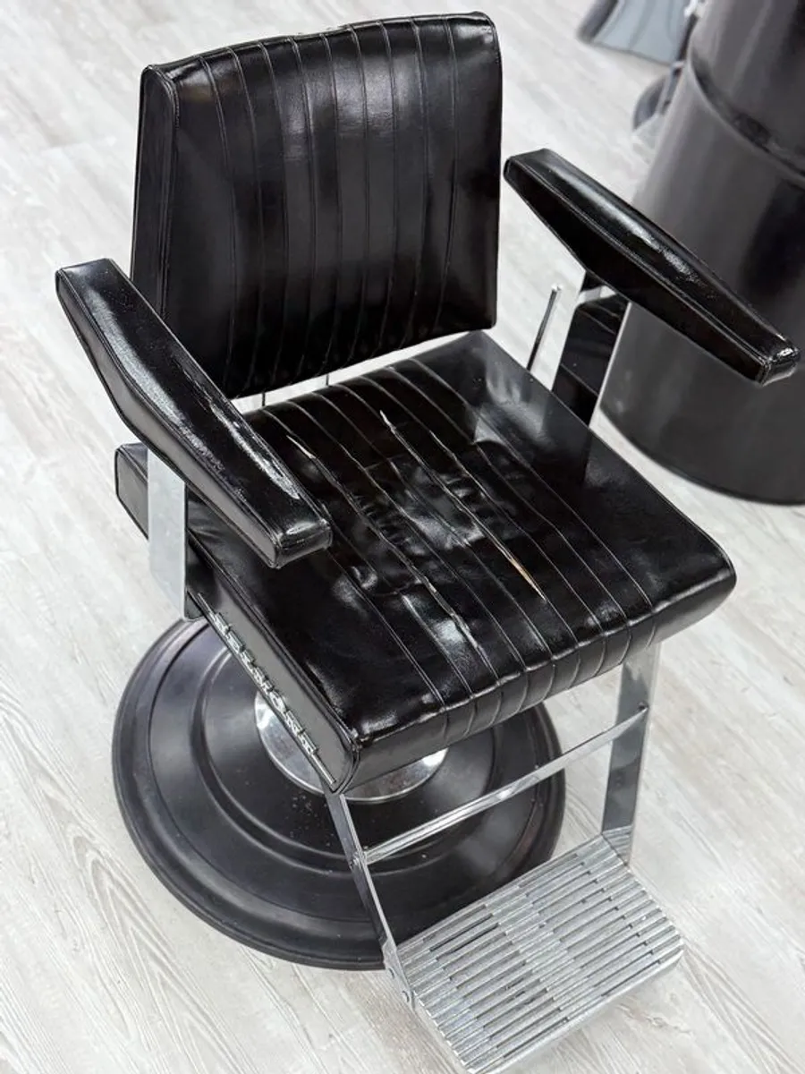 Barber chairs + Barrels - Image 2