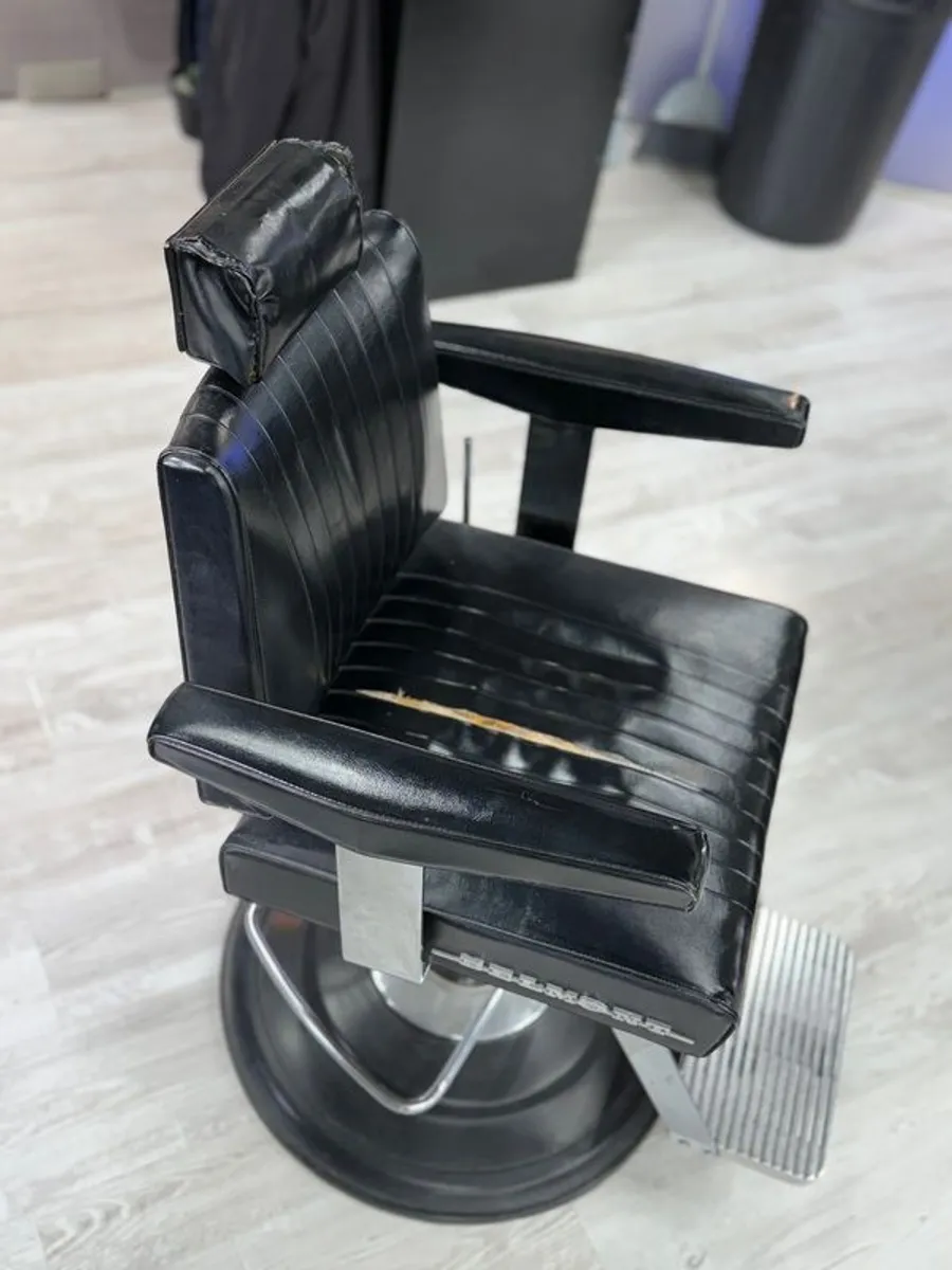 Barber chairs + Barrels - Image 4
