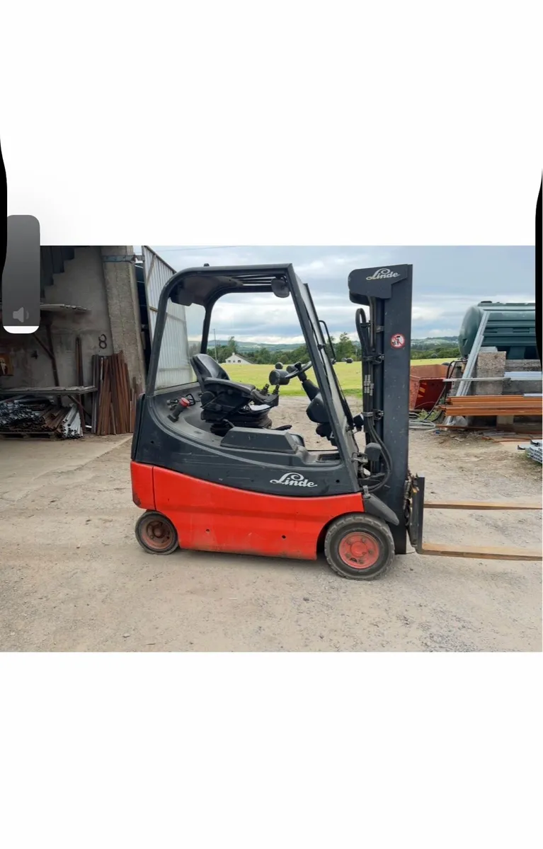 Linde  2tone electric forklift - Image 1