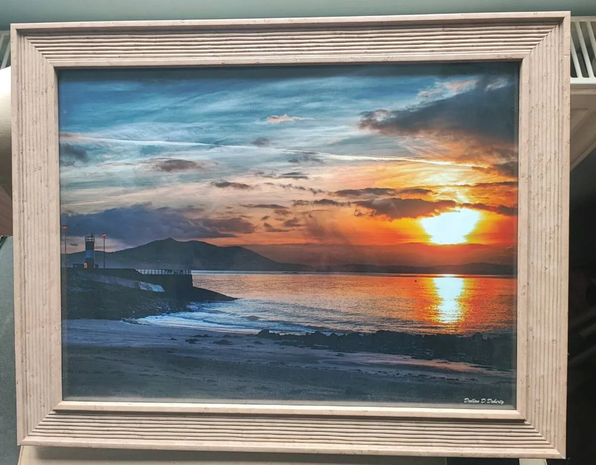 FRAMED PHOTO ( BUNCRANA PIER SUNSET ) 18"x 12"
