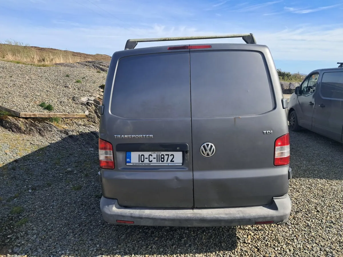 Volkswagen Transporter 2010 - Image 3