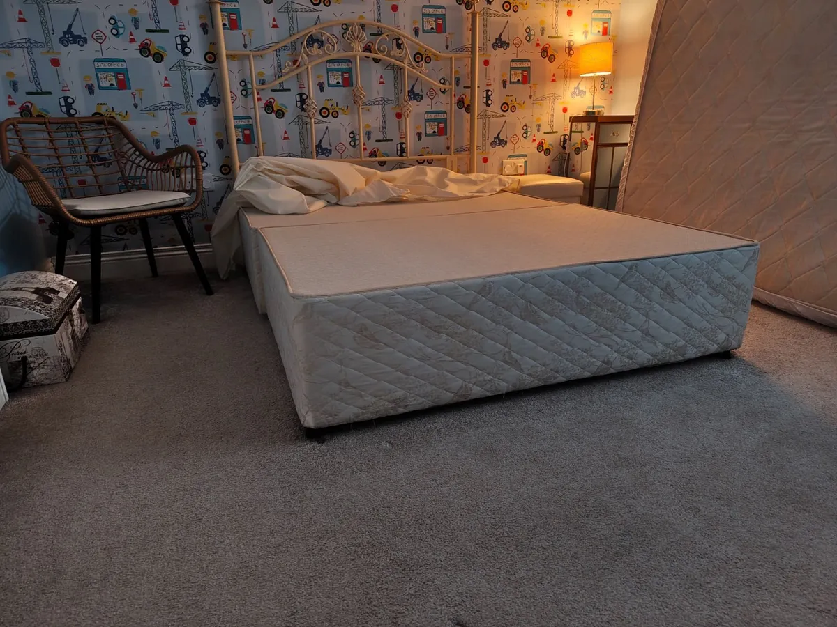 Bed - Image 2