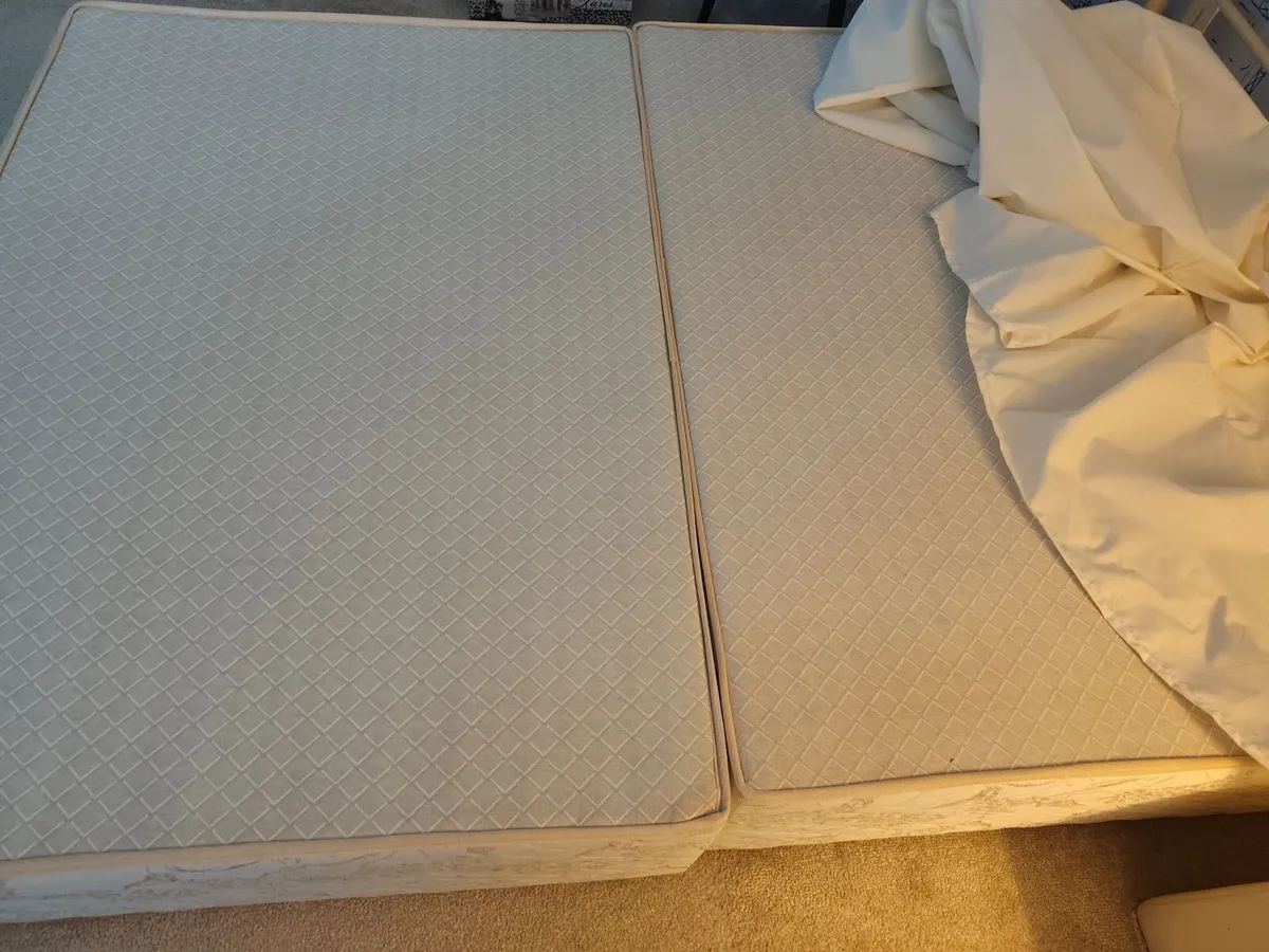 Bed - Image 3