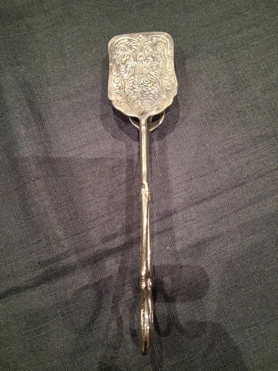 Silver Plated Zinc Alloy Serving Tong's - Image 1
