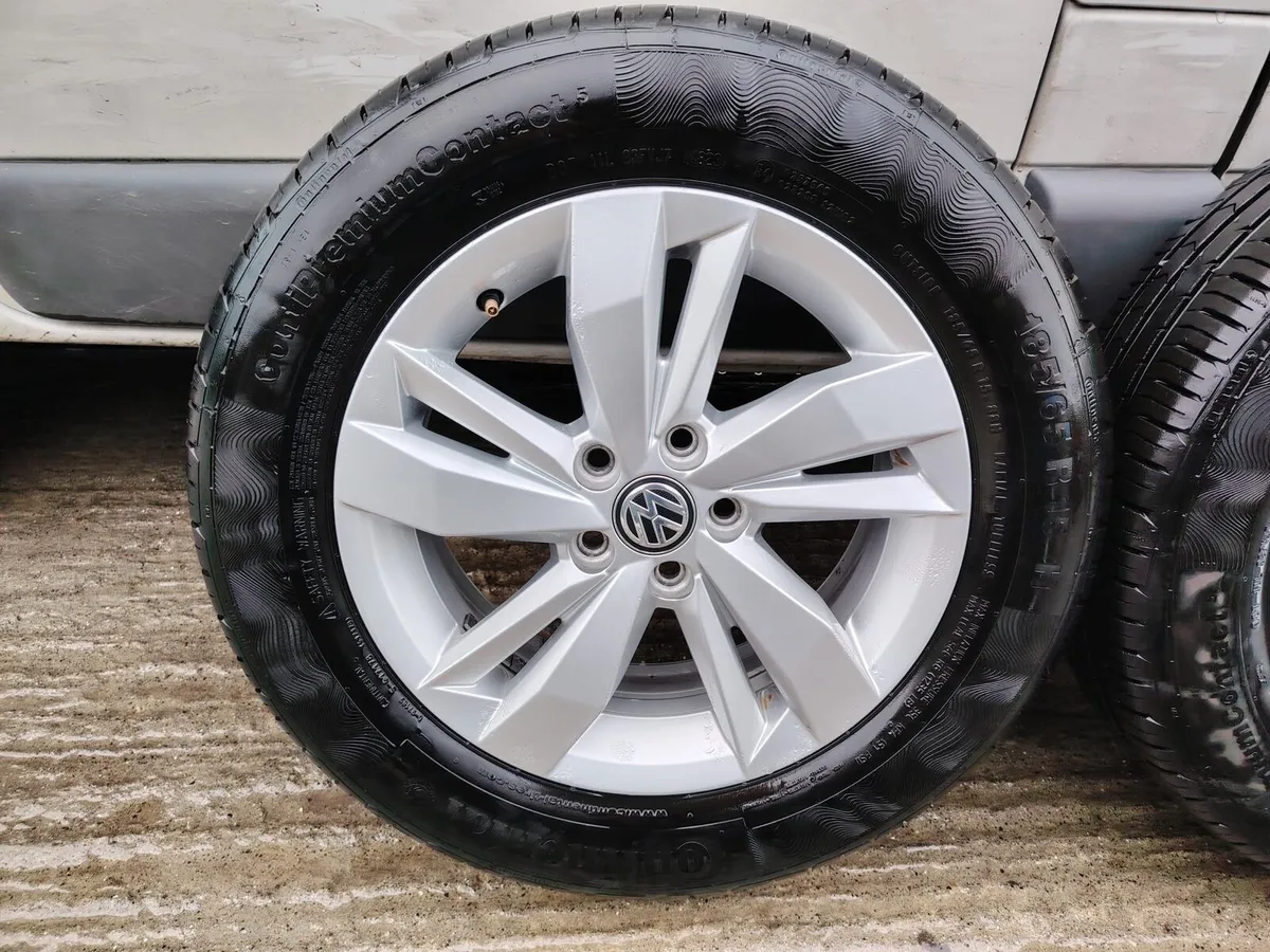 15" VW Polo alloys with Continental tyres.Like new - Image 2