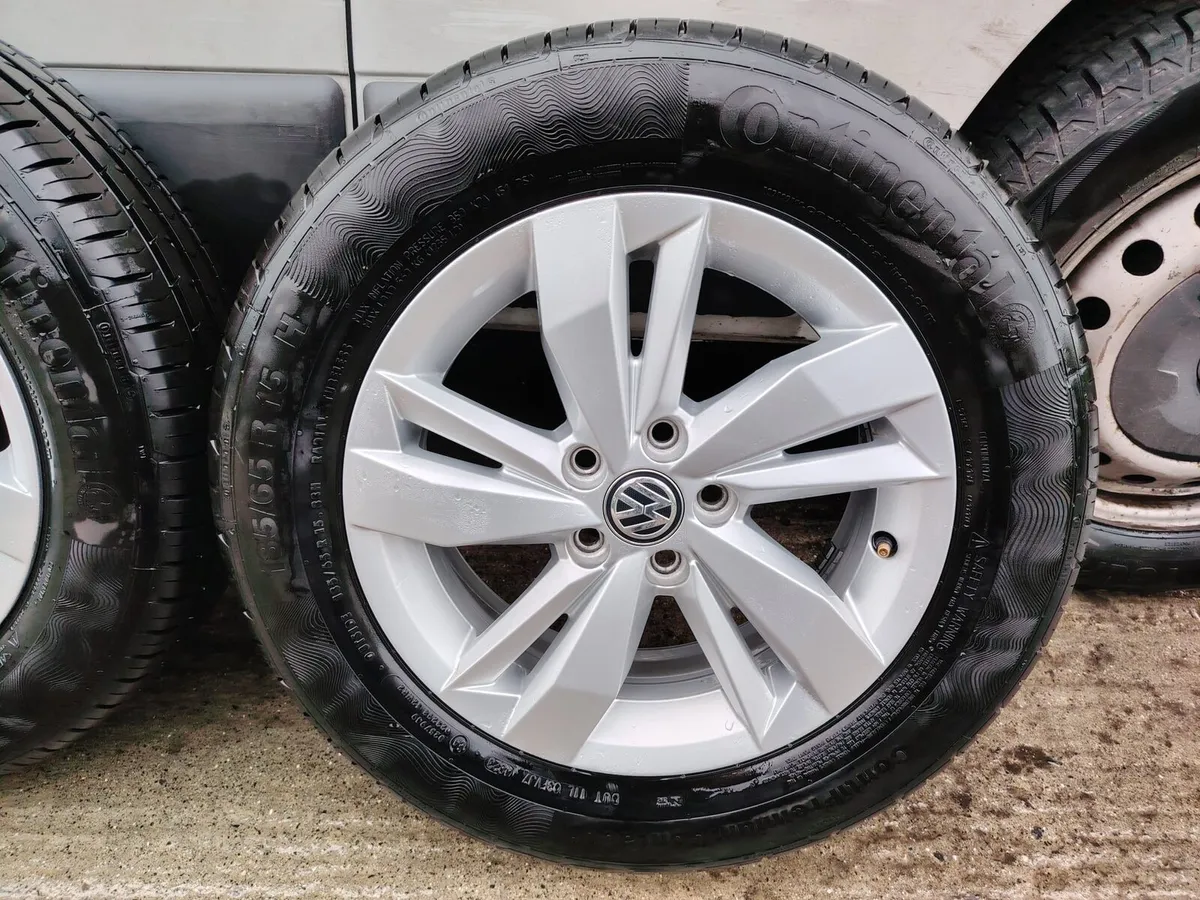 15" VW Polo alloys with Continental tyres.Like new - Image 3