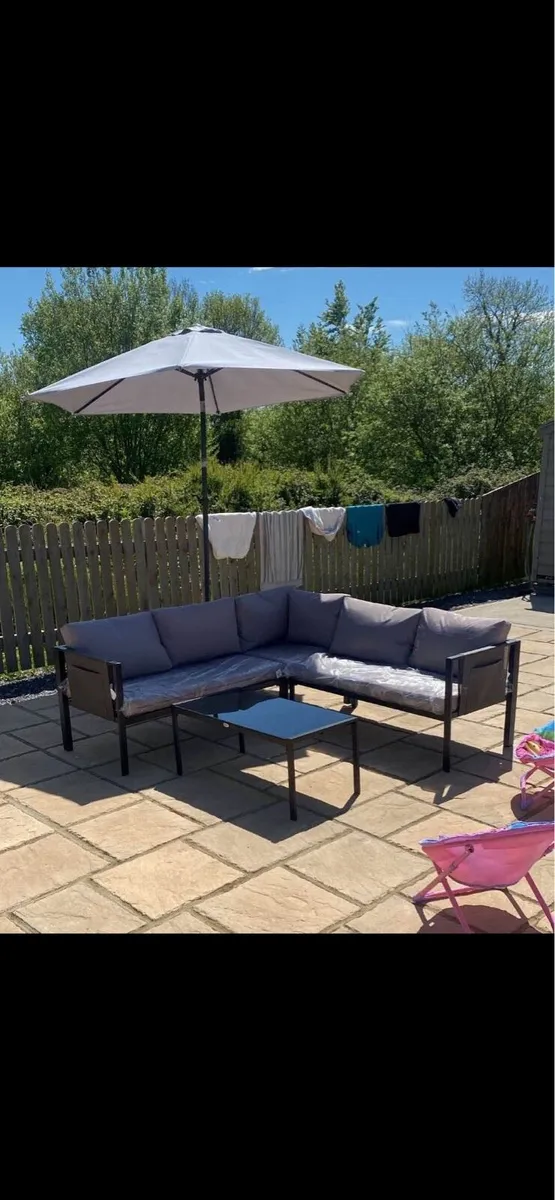 Corner Garden furniture and table