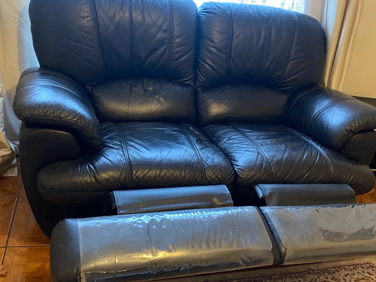 Suite of furniture - Image 4