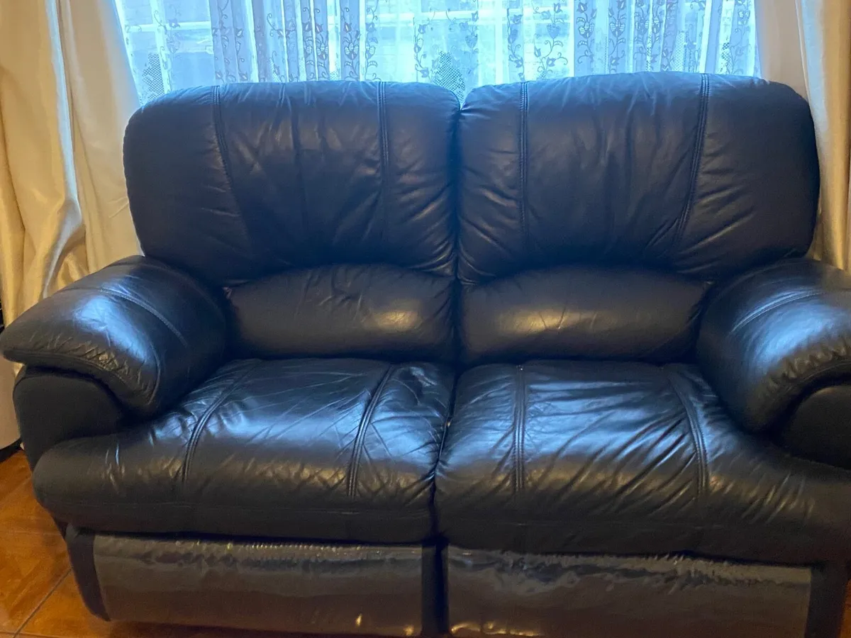 Suite of furniture - Image 3