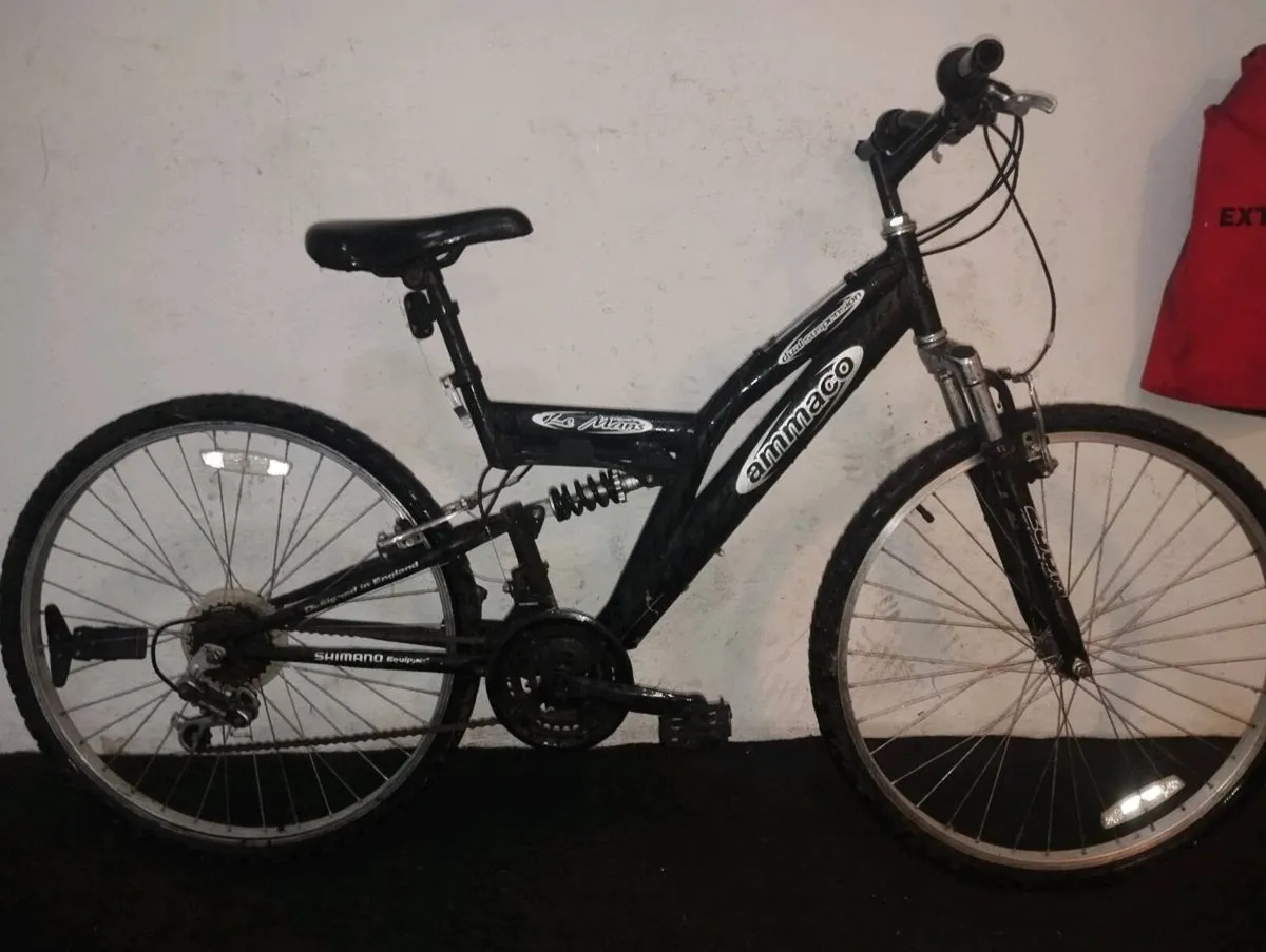 Boys 24inch bike - Image 1