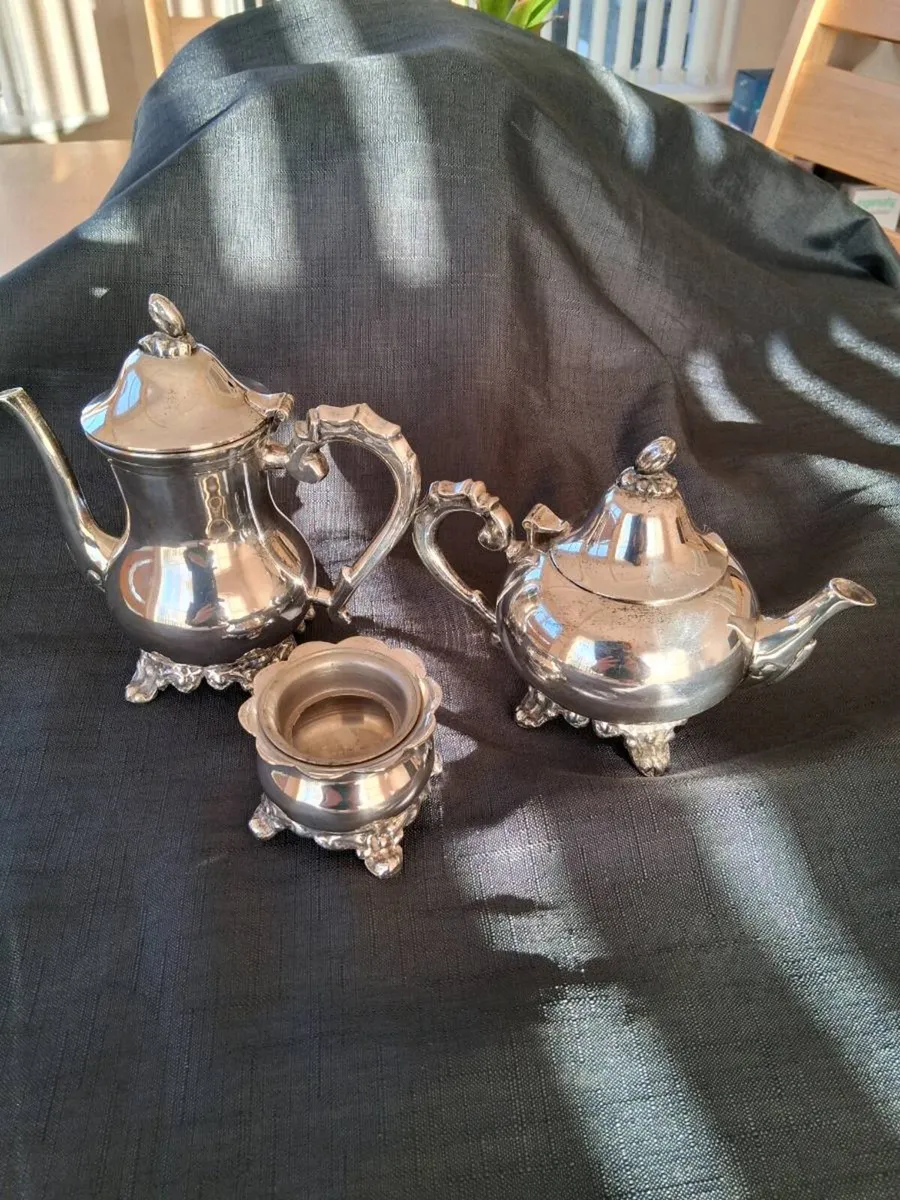 Silver Plated Teapot & Coffee Pot Set - Image 2