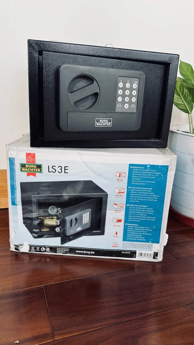 Safe - Image 1