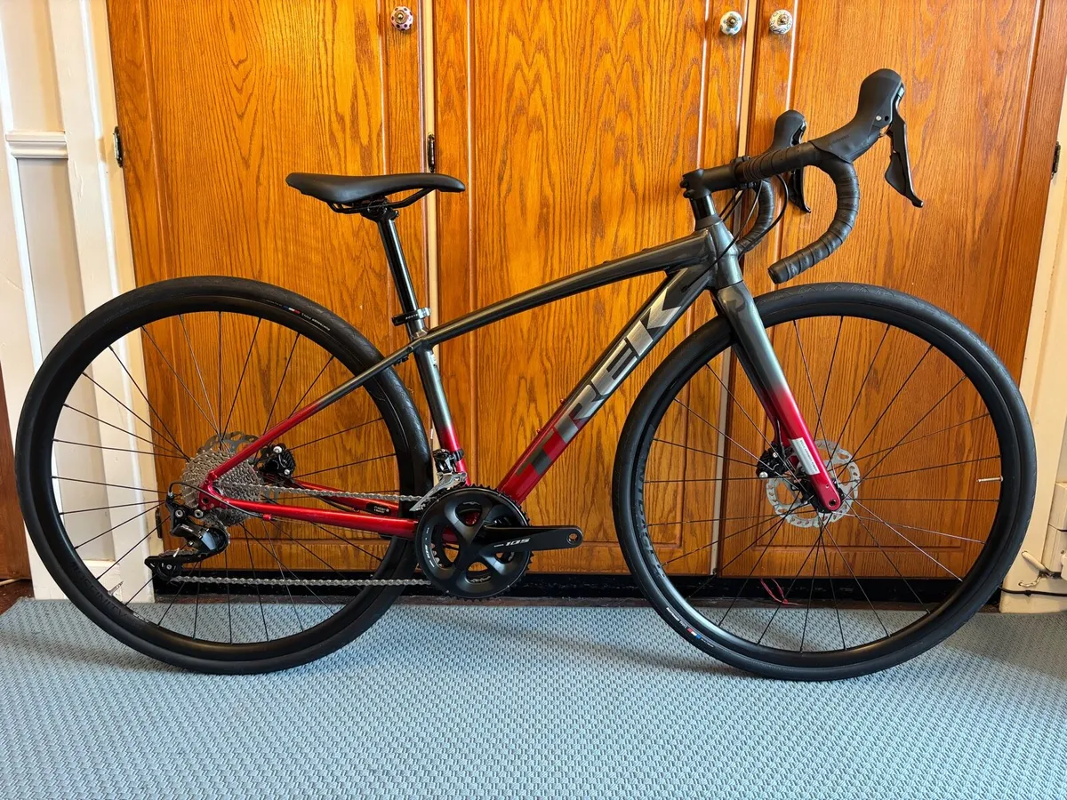 44cm Trek Domane AL 5 Gen 3 Disc - practically new - Image 1