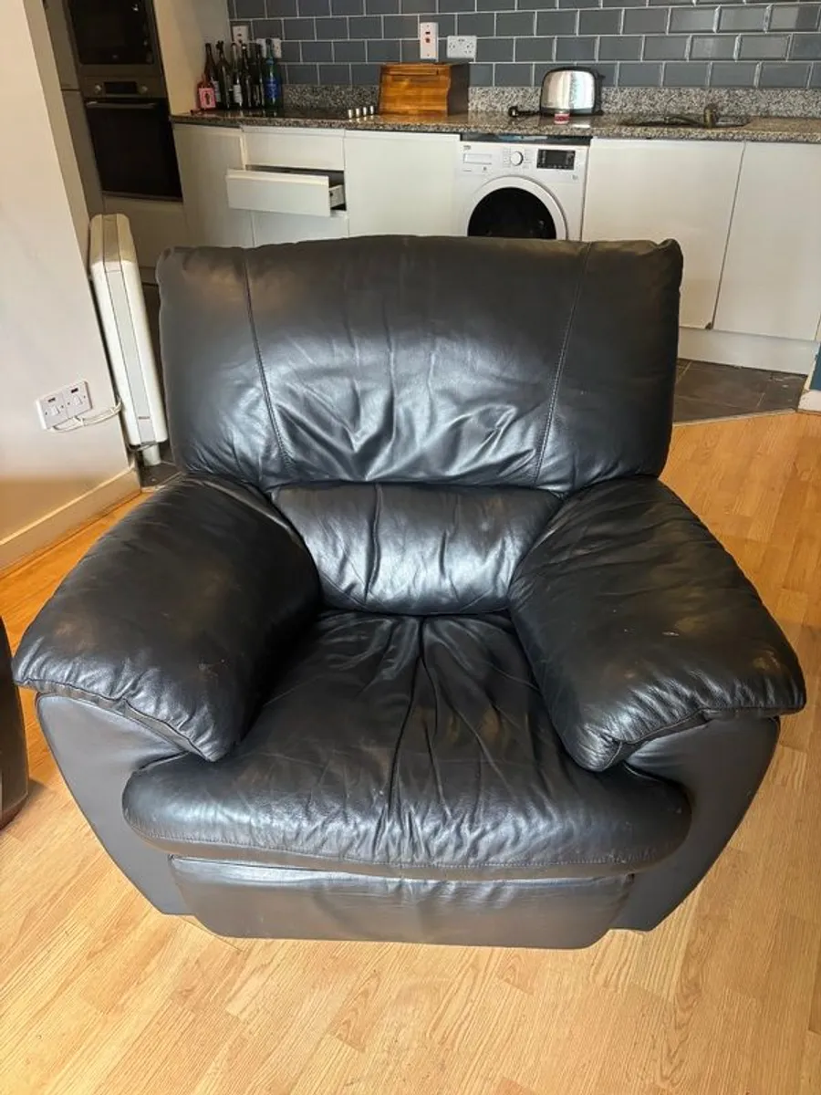 Black Leather Sofa & Recliner - Image 3