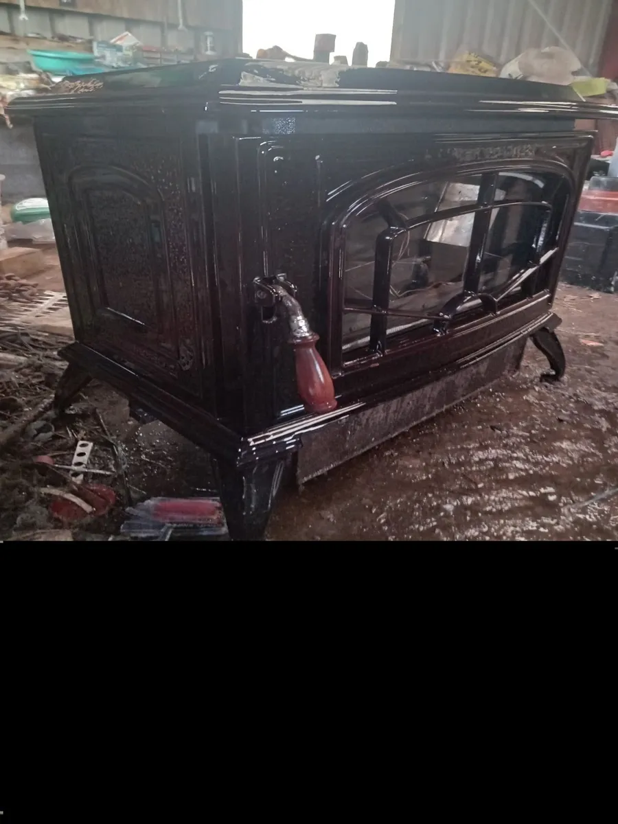 Stove - Image 1