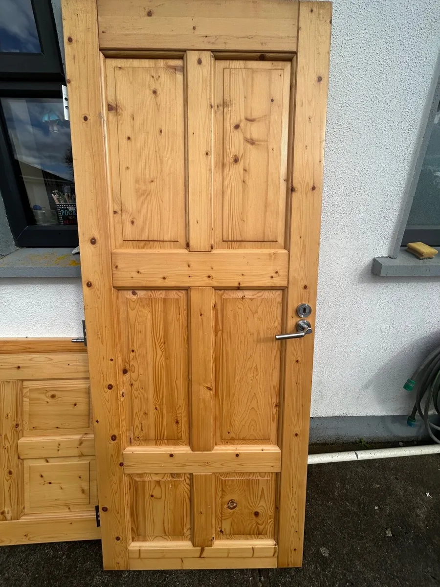 Three interior doors - Image 1