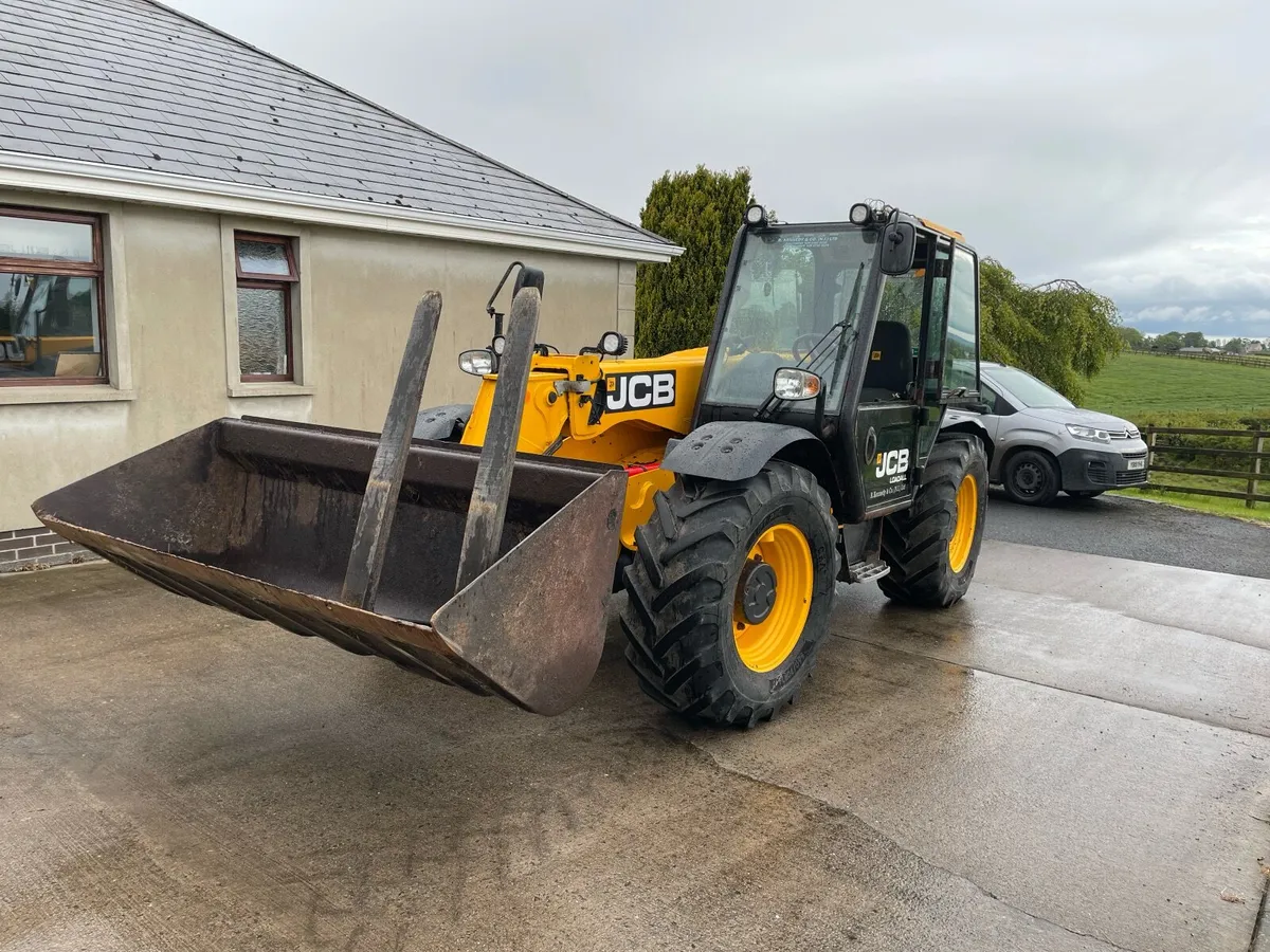 2019 JCB 526-56 Loadall Telehandler - Image 1