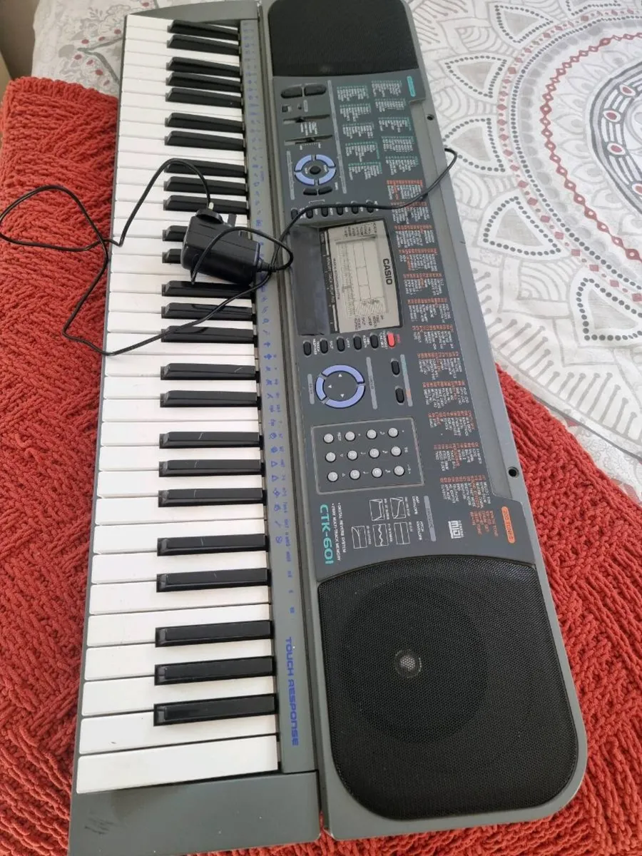 Casio piano keyboard ctk - Image 2