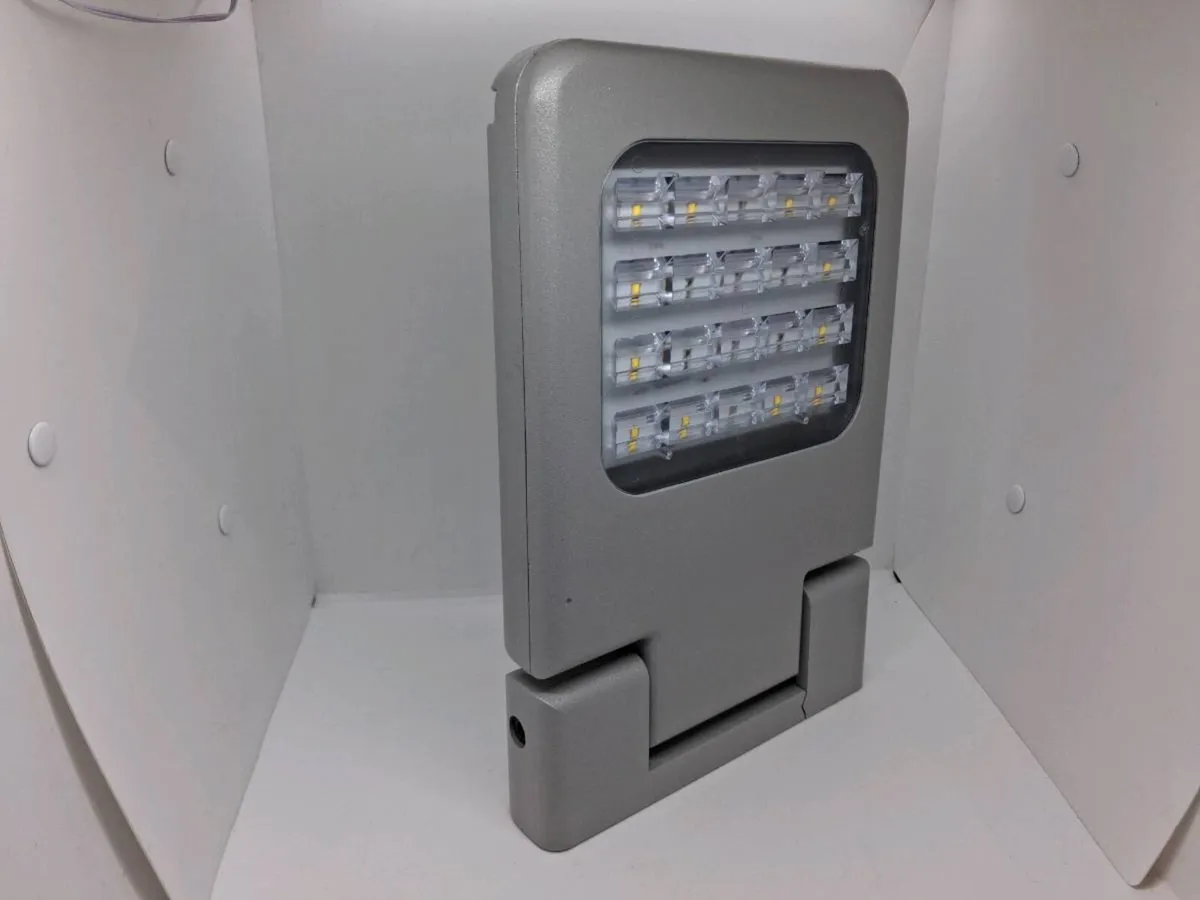 Postage - Thorn LED Flood Light - OLSYS1 - Image 3