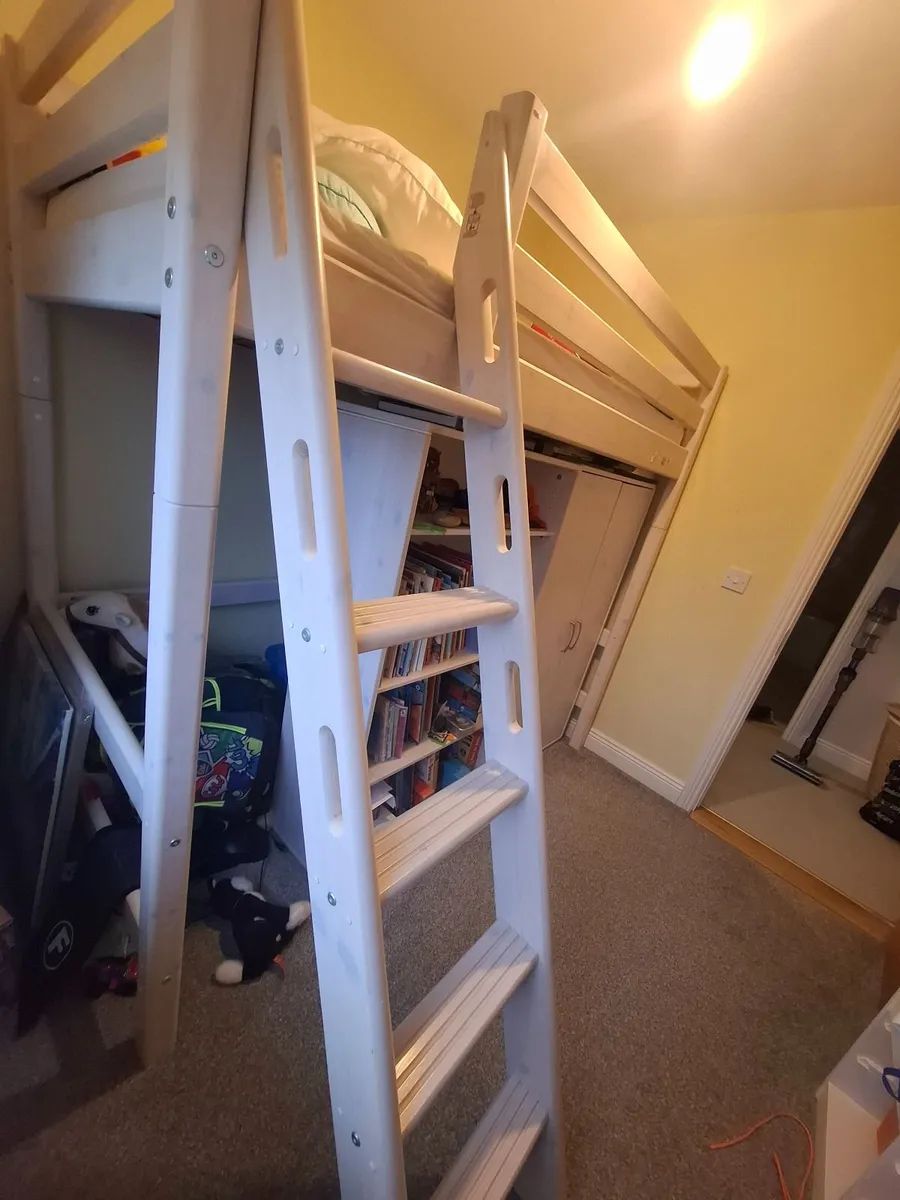 Kids Bed, Wardrobe & Bookcase - Image 3