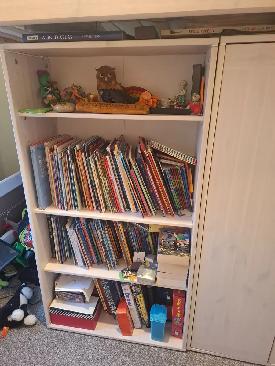 Kids Bed, Wardrobe & Bookcase - Image 2